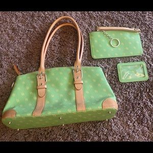 Purse wallet/wristlet and ID holder